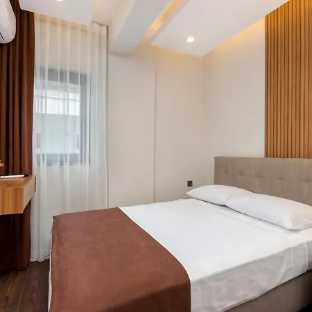 Perlo Hotel *
